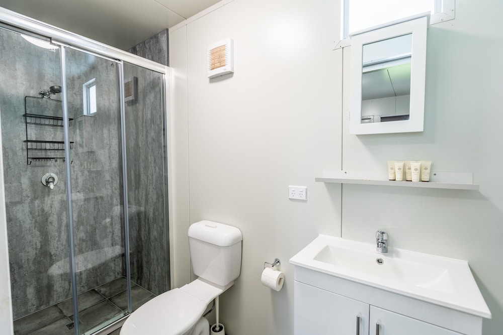Basic Single Room, 1 Bedroom photo 2