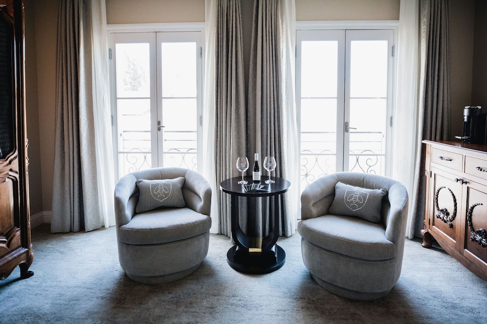 Room, 1 King Bed (Estate) - Photo 4