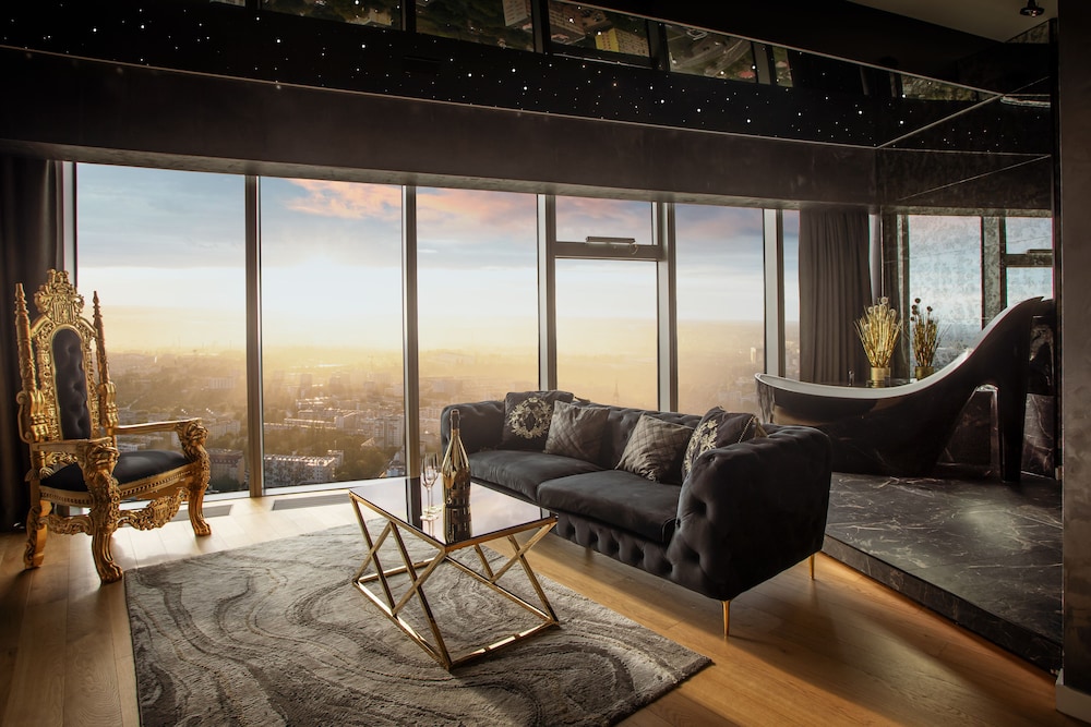 Deluxe Suite