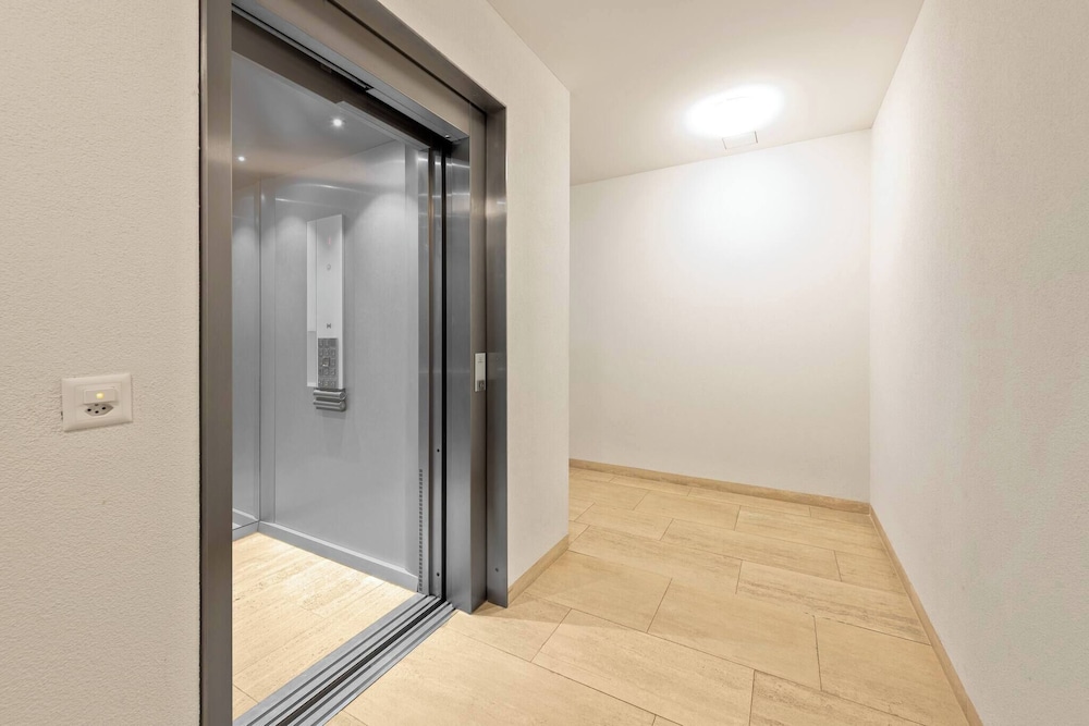 Luxurious Lugano Apartment With City Views, 사진 45
