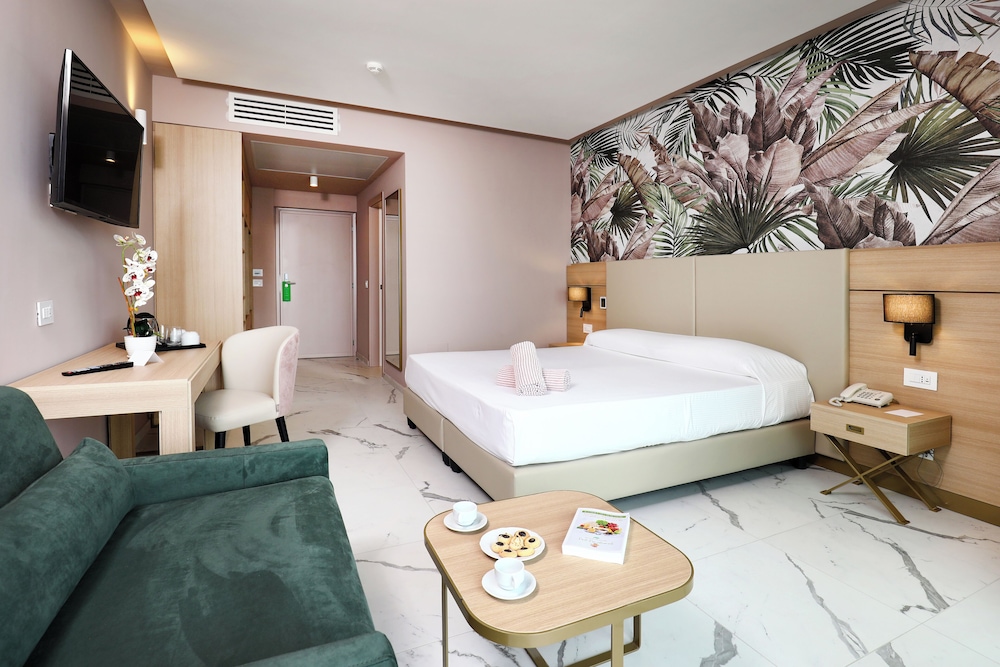 Premium Double or Twin Room, Garden View