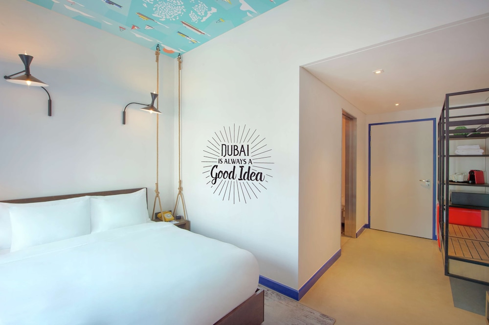 Room, 1 Queen Bed photo 2