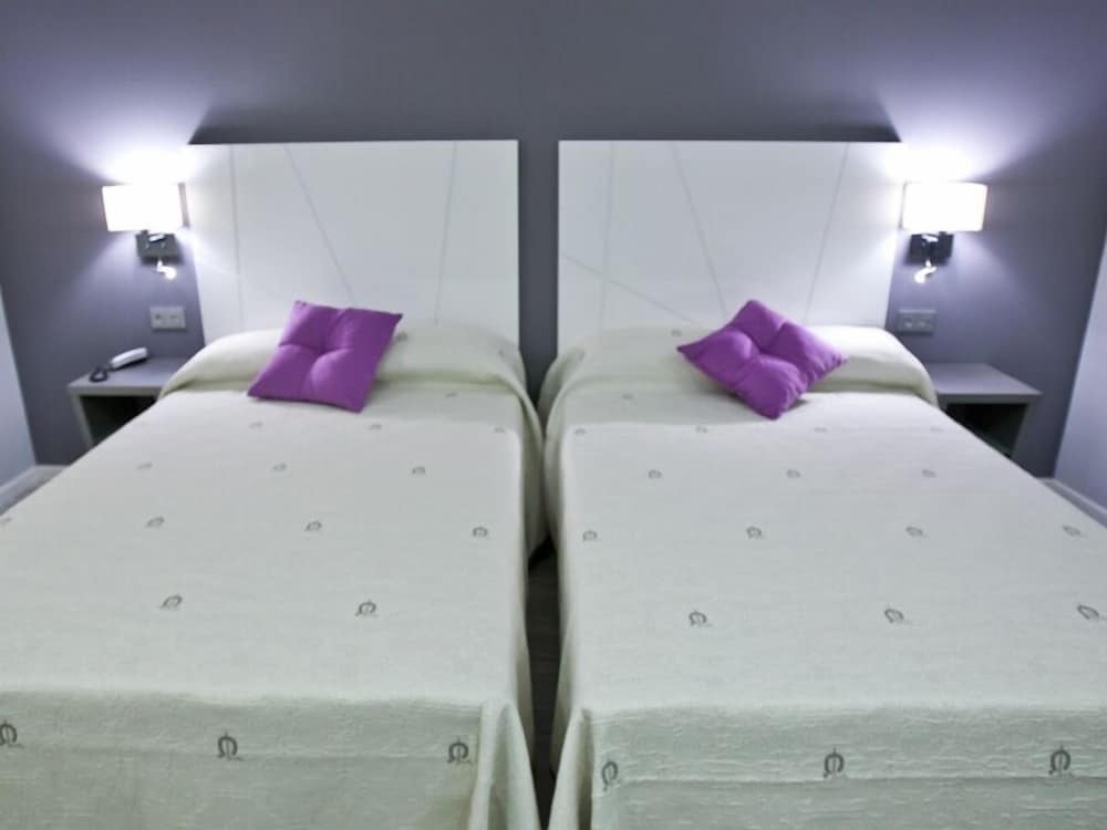 Habitación Doble (2 adultos + 1 niño)