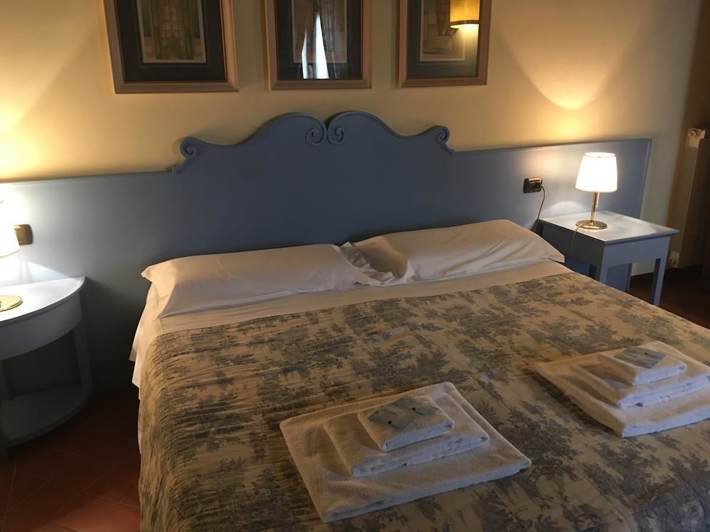 Double Or Twin Room photo 2