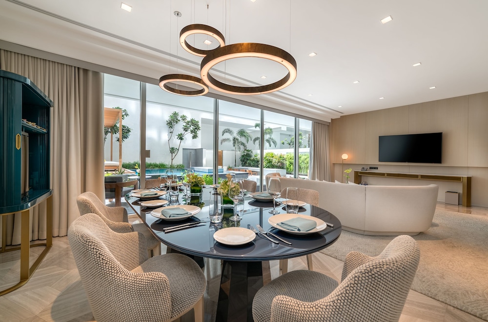 4 BED | Duplex w/Pool