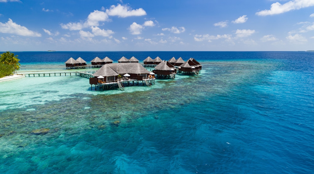 Suite, 2 Bedrooms, Overwater photo 2