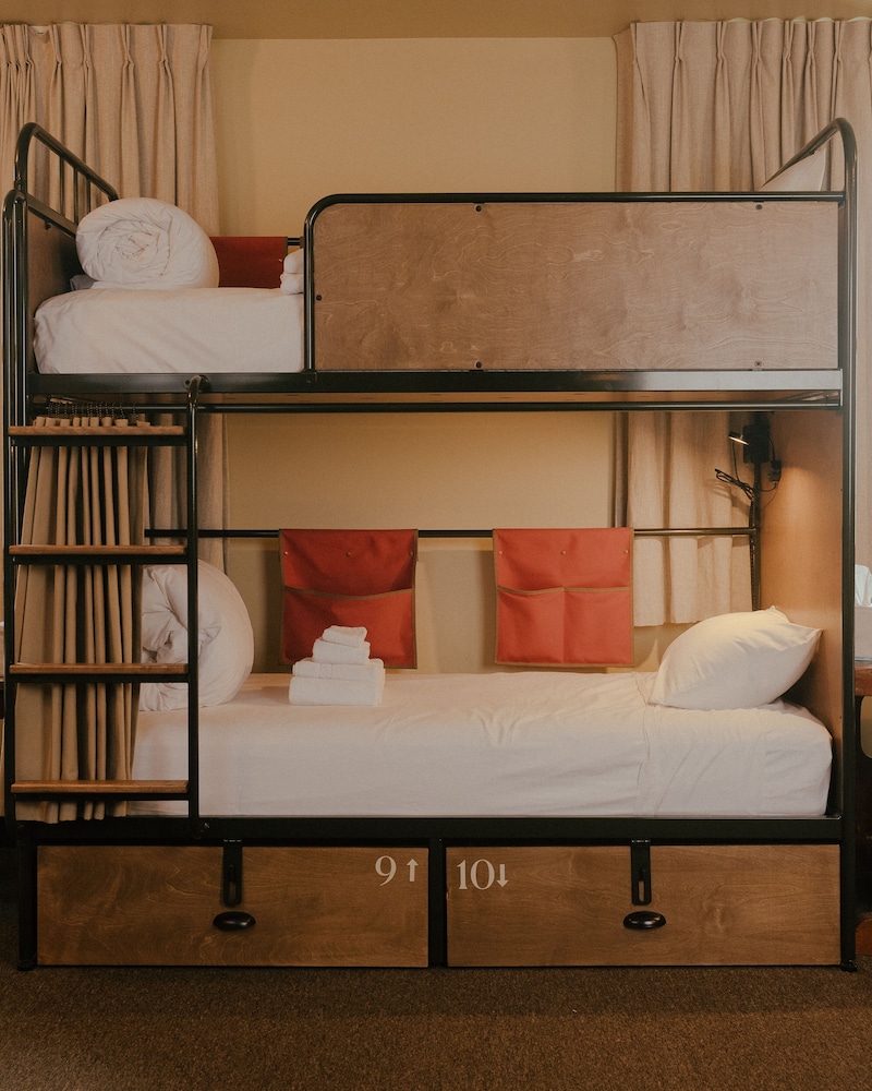 Basic Quadruple Room, Multiple Beds, Shared Bathroom (Small Bunk Room)