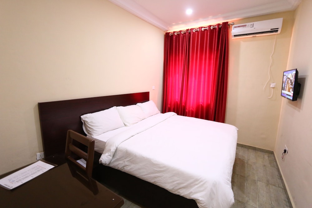 Basic Double Room photo 2