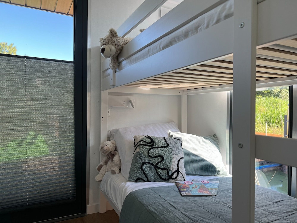 Mobile Home photo 1