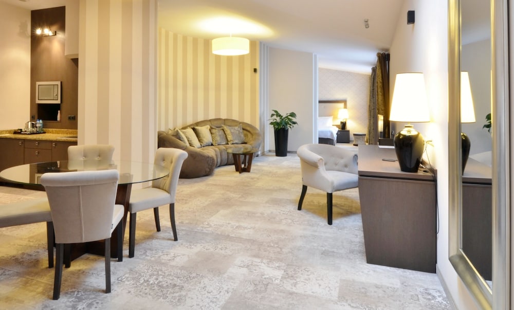 Apartment (Metropolitan) photo 1