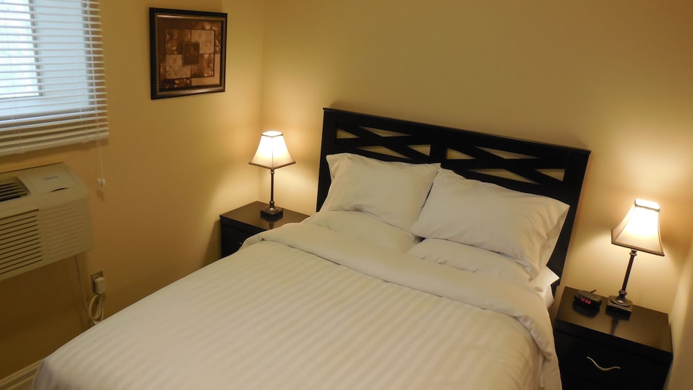 Executive Suite, 1 Queen Bed with Sofa bed photo 3