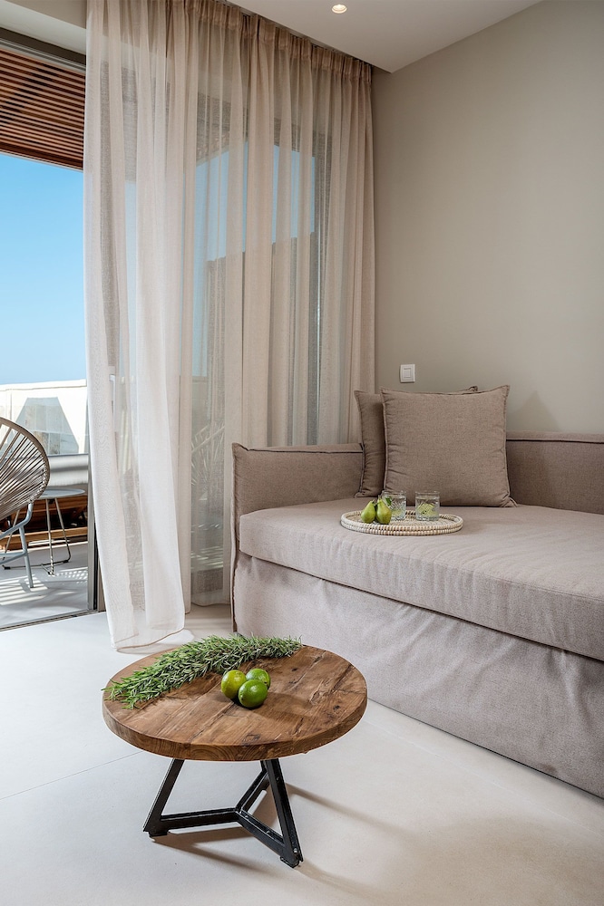 Suite, Sea View (Ikones)