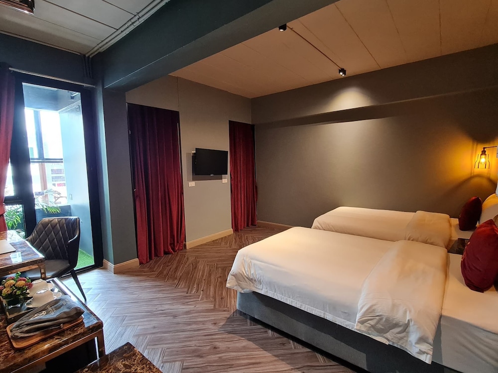 Crown Tail (Superior - Twin Bed) photo 3
