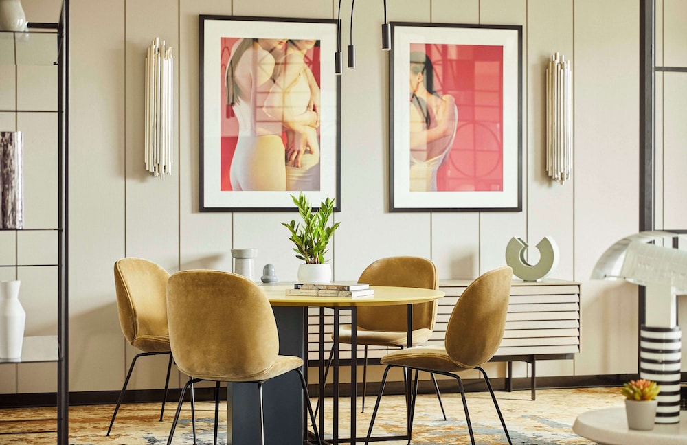 Suite, 1 Bedroom (Iconic)