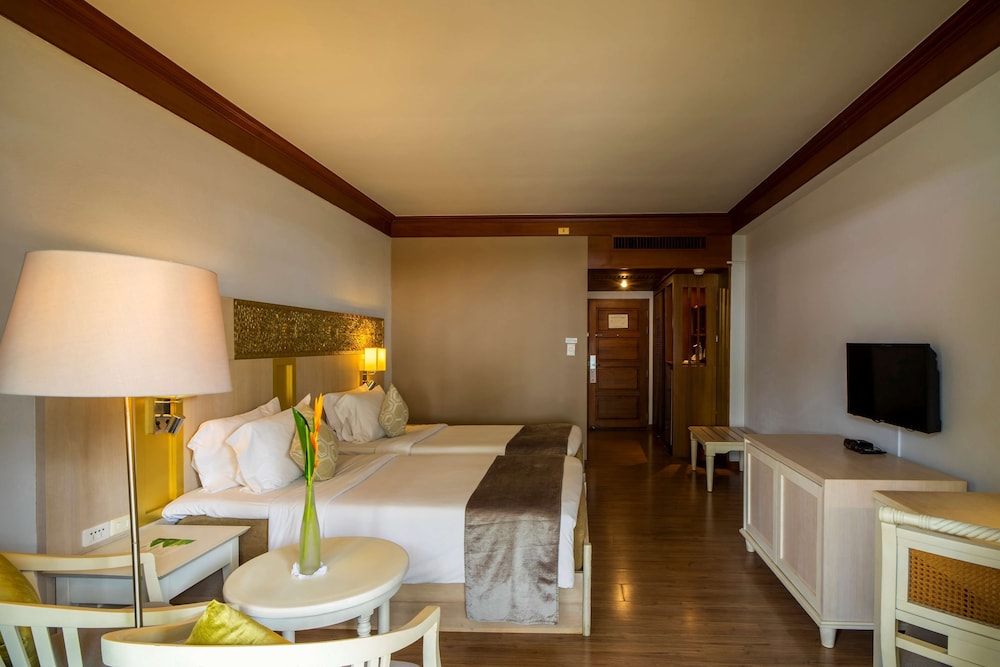 Deluxe Room, 2 Twin Beds, Non Smoking, Terrace - Photo 9