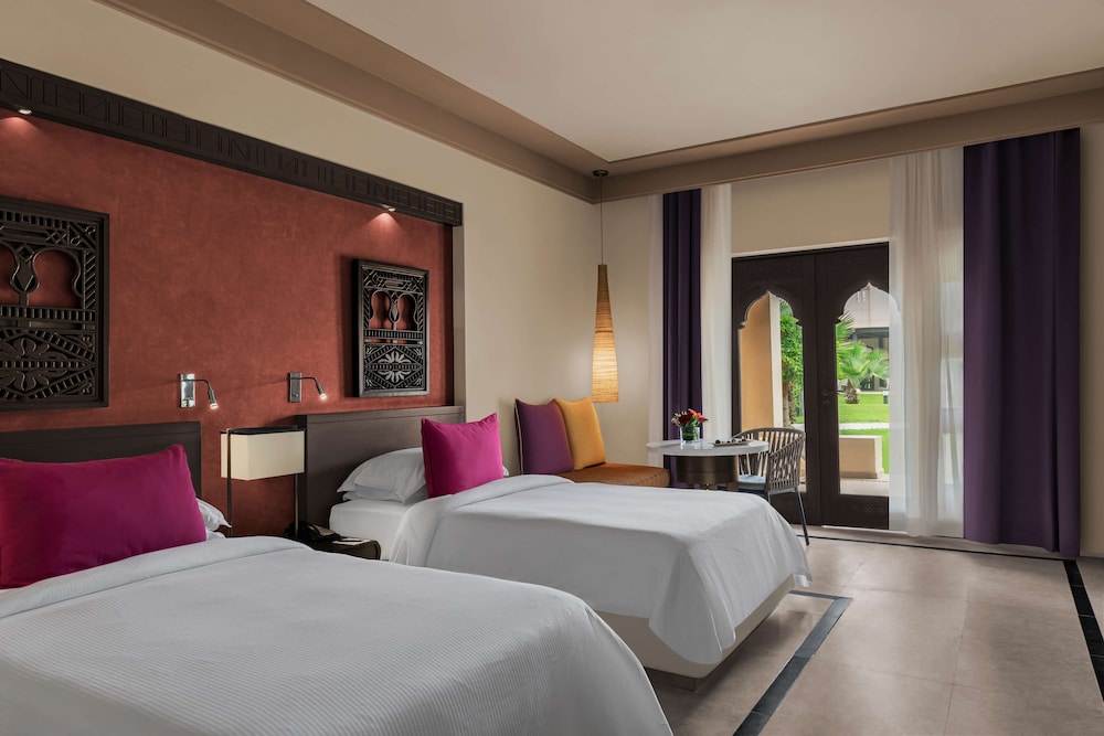 Ocean View Room with Lounge Access - Twin Beds with Aqua Park Access photo 3