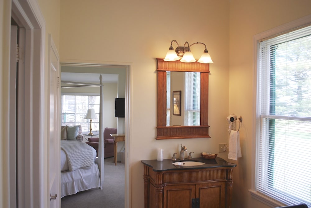 Superior Quadruple Room, Accessible, Ensuite (Room 20) - Photo 6