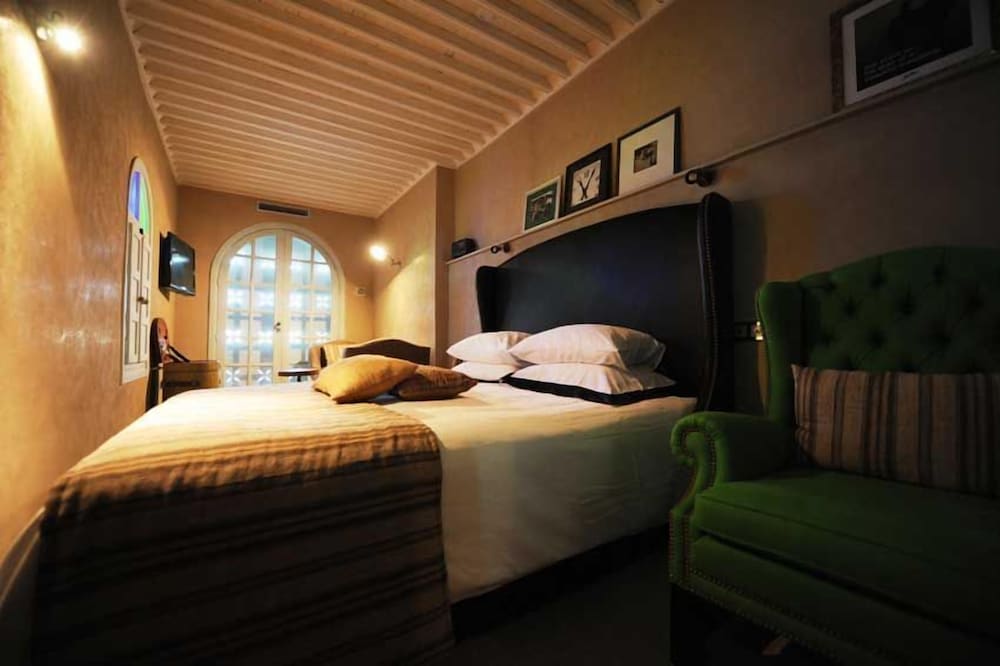 Grand Premium Terrace Suite (Only Lui)