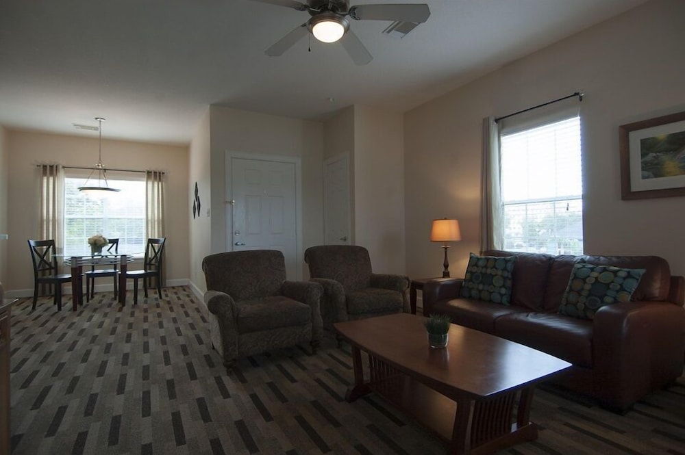 Standard Room, Multiple Beds - Photo 3