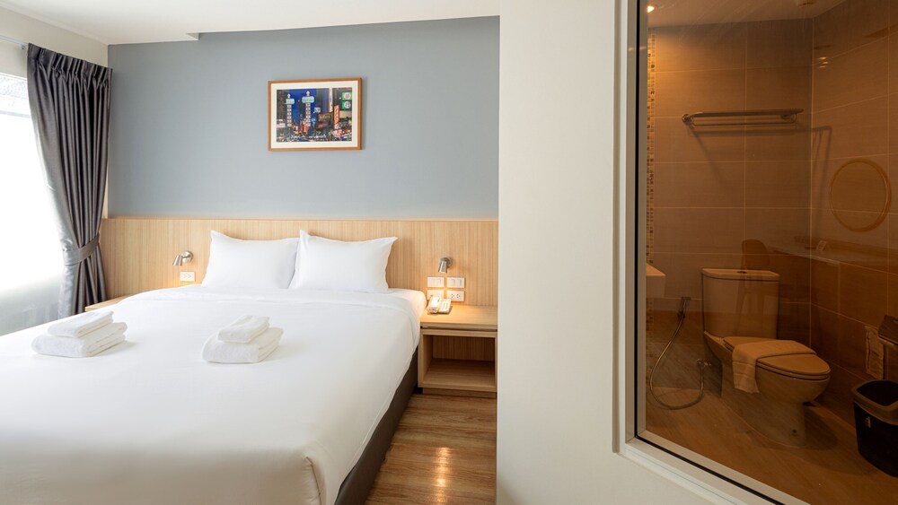 Deluxe Premier Room photo 1