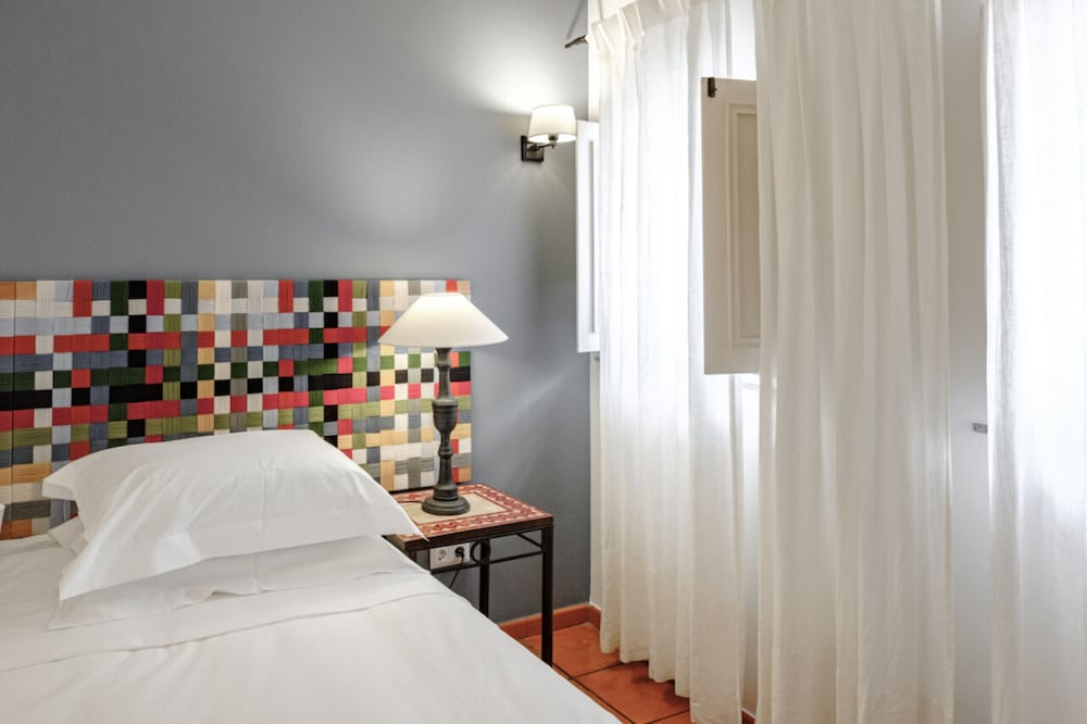 Classic Double or Twin Room - Photo 5