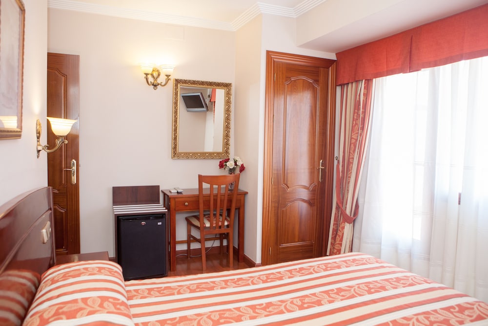 Double Room (1 Double Bed) - Photo 4