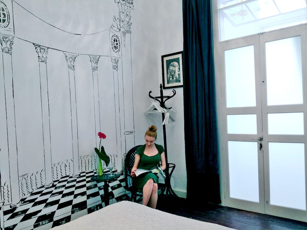 Room, Shared Bathroom (Versailles) photo 3