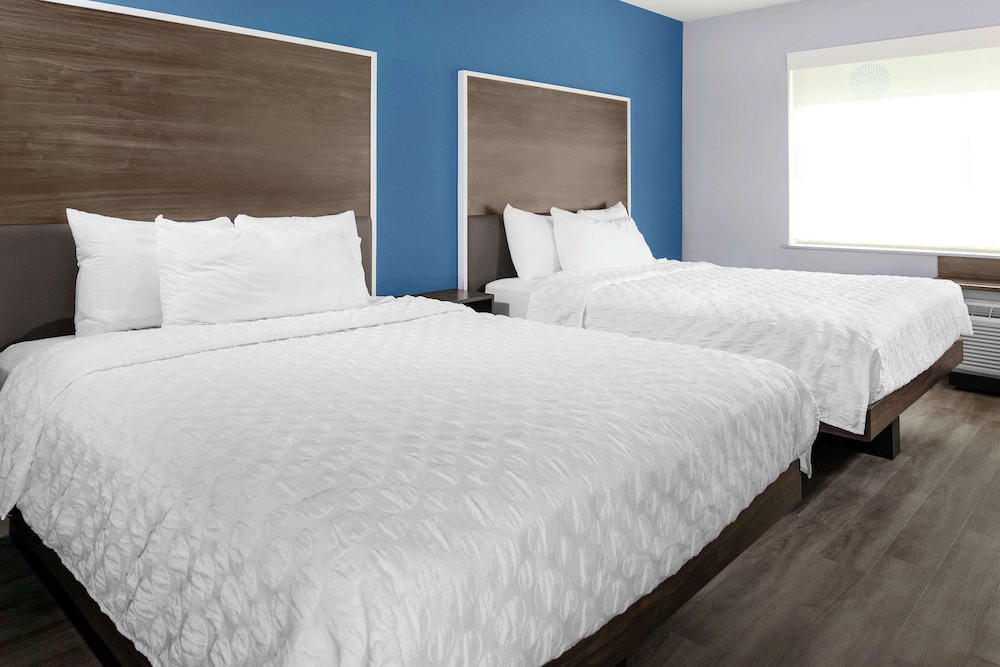 Room, 2 Queen Beds - Photo 2