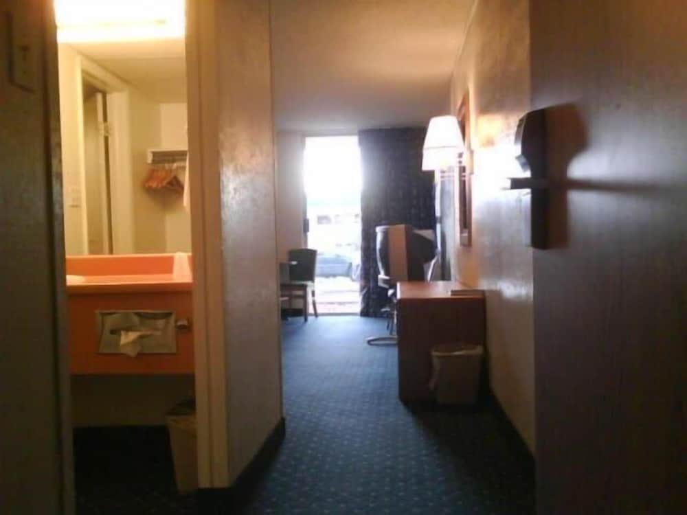 Room photo 2