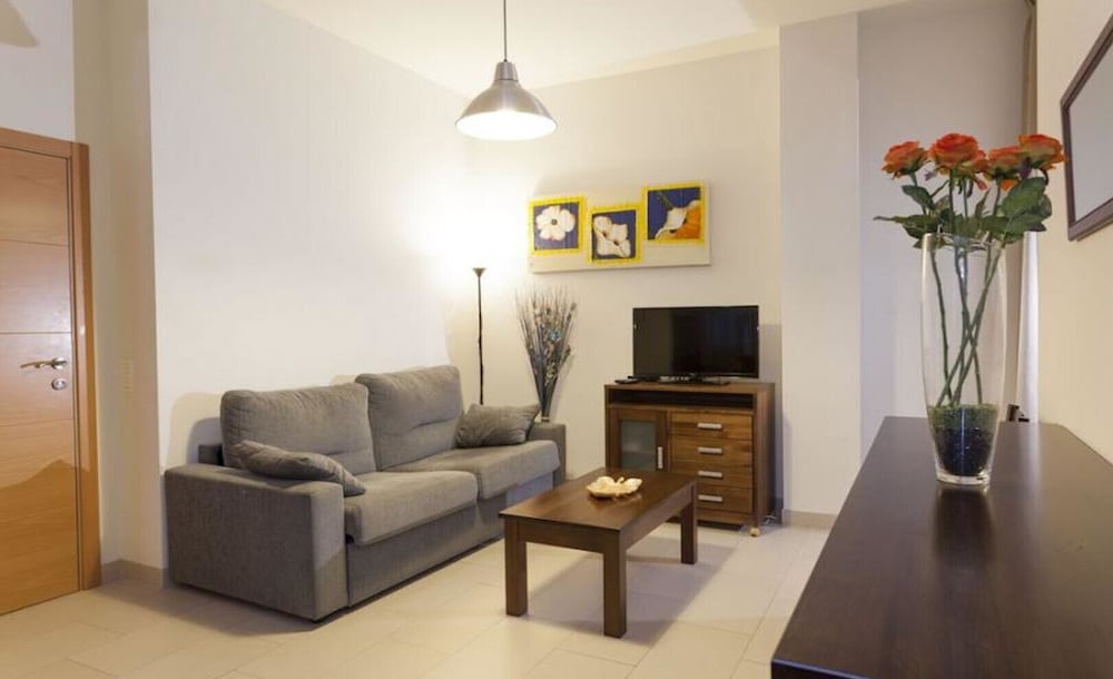 Apartamento, con baño privado