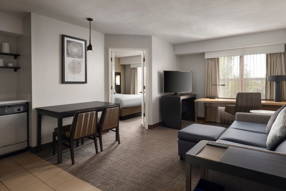 Suite, 1 Bedroom (Mobility Accessible, Transfer Shower)