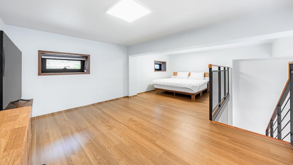 Basic Room, 1 Bedroom (101 Ho) - Photo 13