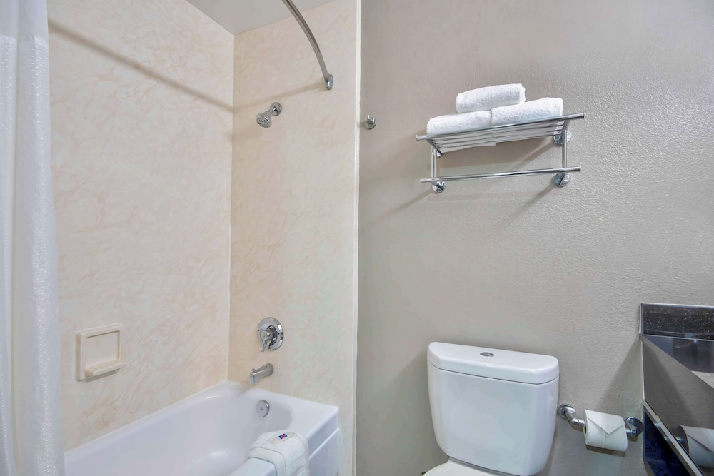 Studio 6 Extended Stay - Austin, TX - Midtown, Photo 8