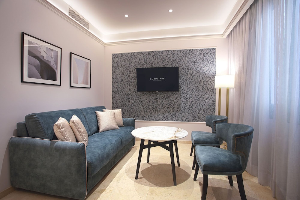 Junior Suite (Single Use) photo 3