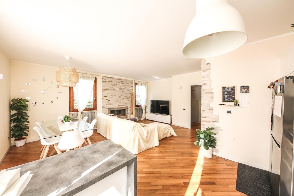 Villa photo 1