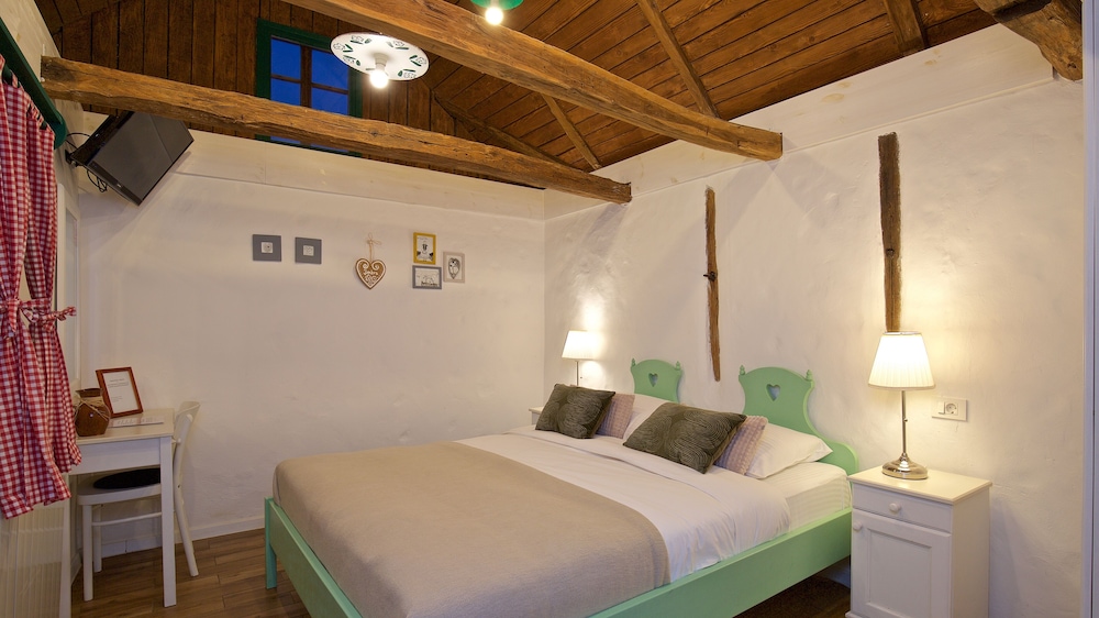 Deluxe Double Room, Sauna, Vineyard View photo 3