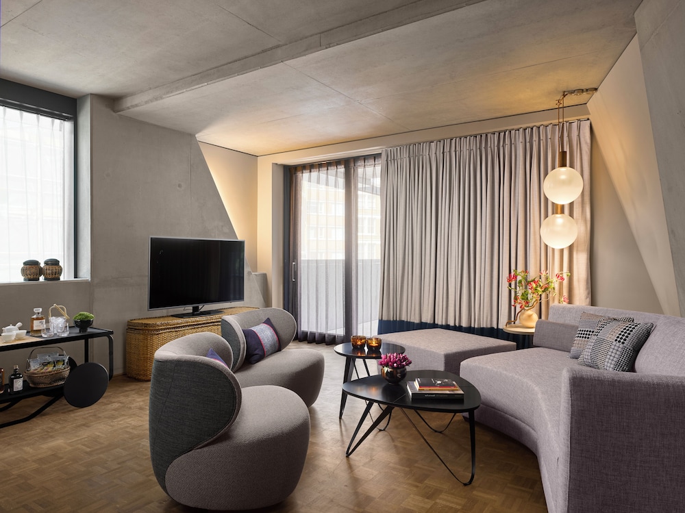 Suite (Miyabi Suite)
