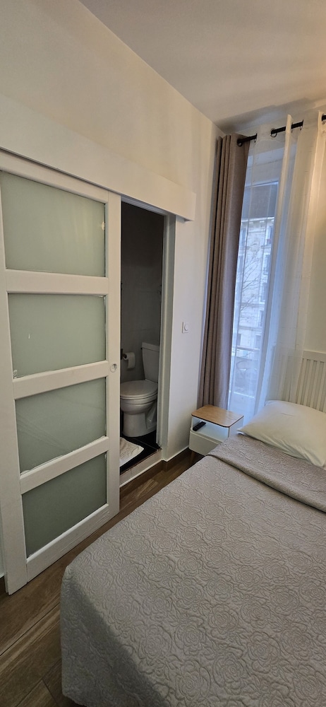 Standard Single Room (no elevator) photo 2