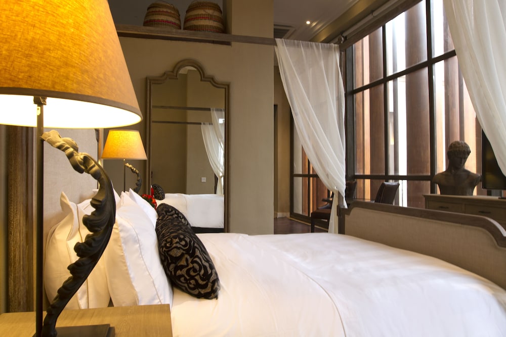 Luxury Suite