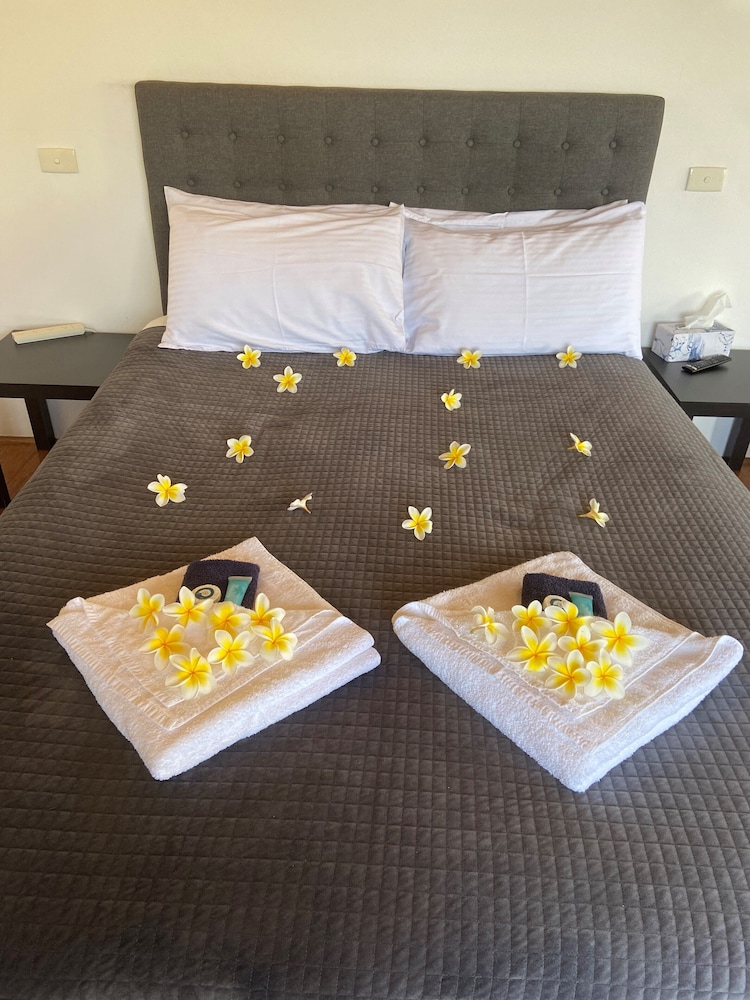 Honeymoon Room photo 2