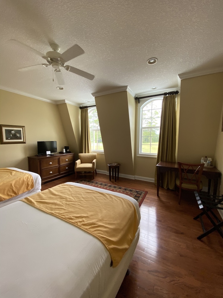 Standard Double Room with Golf Course View