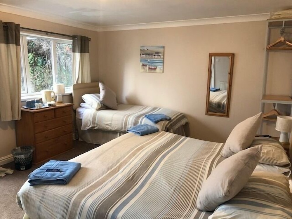 Standard Suite, Ensuite (Rear Room) photo 1