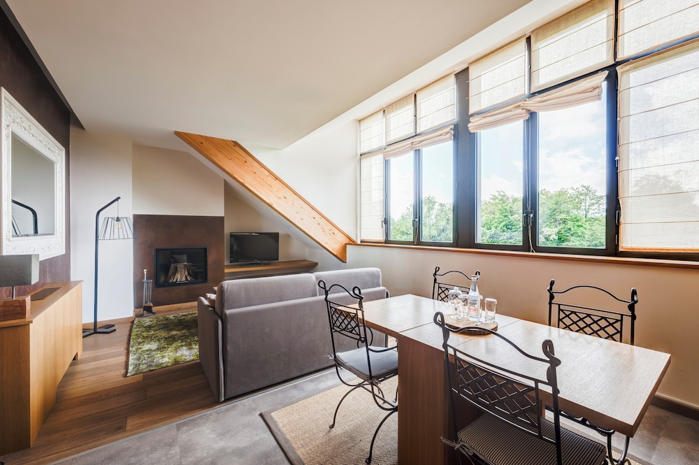 Family Duplex, 2 Bedrooms, 2 Bathrooms, Annex Building