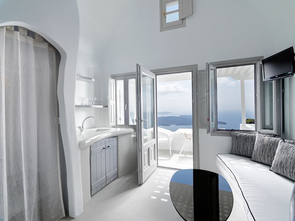 Superior Suite - Photo 1