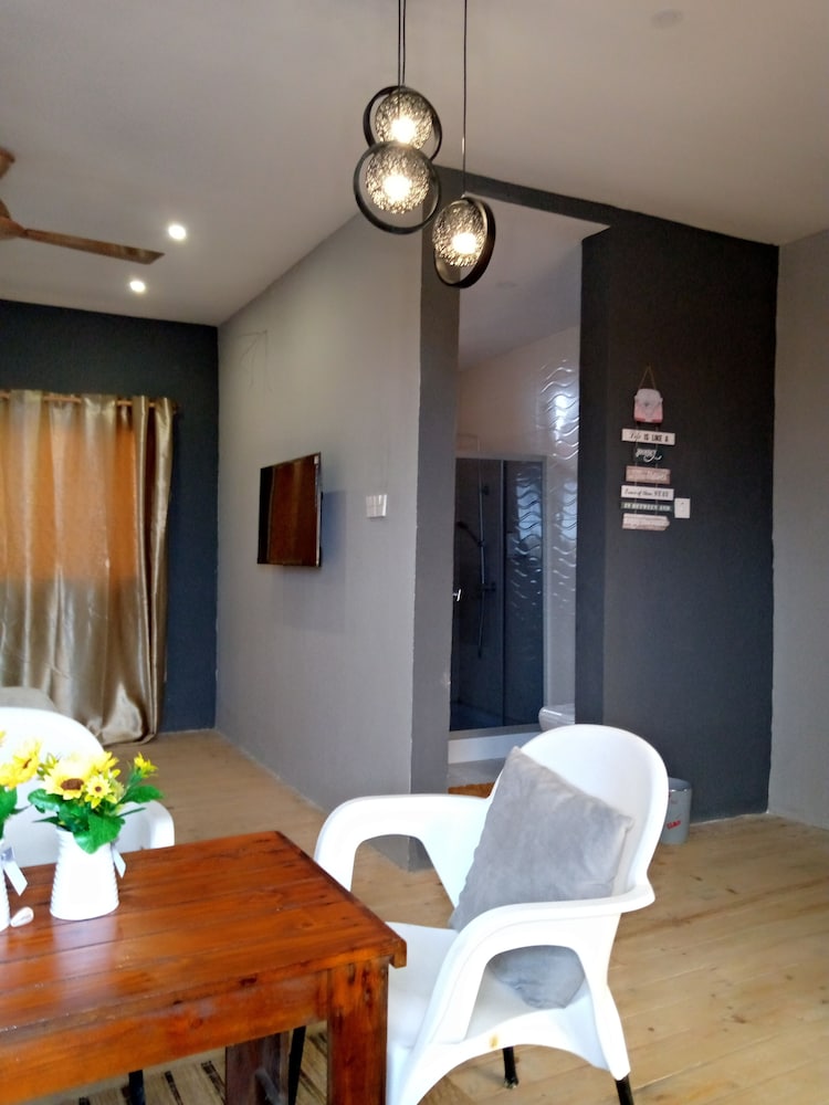 Family Room photo 1