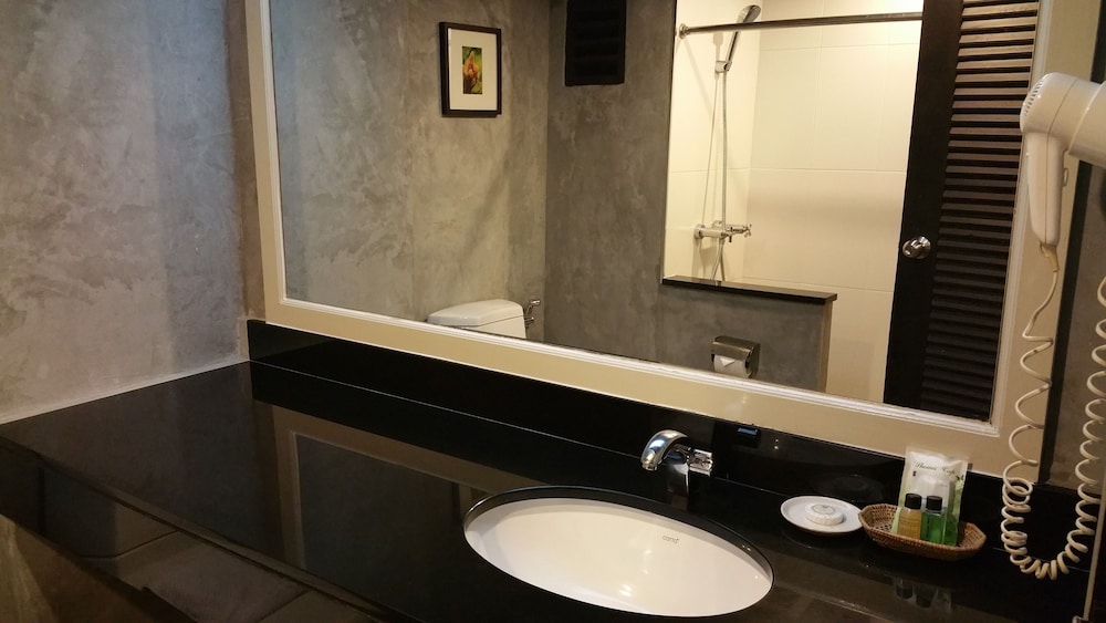 Superior Seaview Double room thumbnail 5