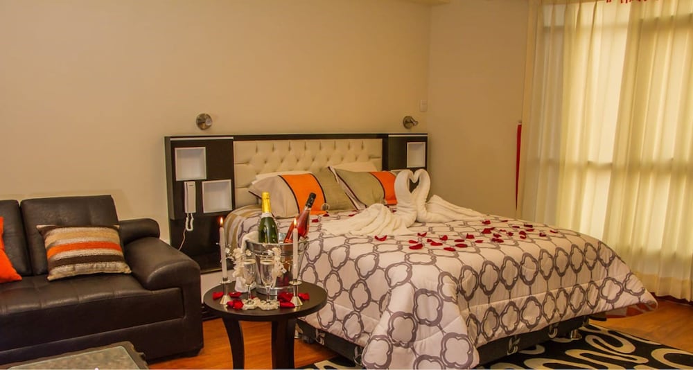 Standard Room, 1 Queen Bed, Non Smoking, Private Bathroom photo 2