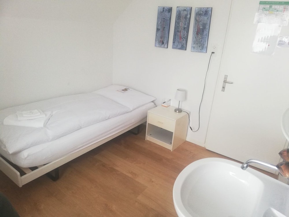 Basic Single Room, Shared Bathroom (Budget)