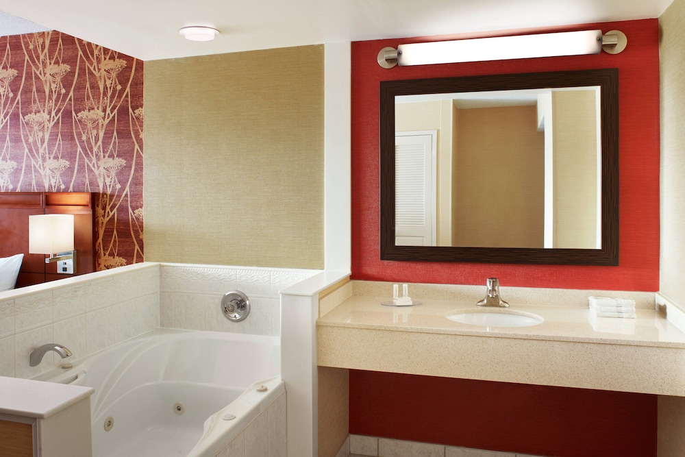 Presidential Suite, 1 King Bed with Sofa bed, Jetted Tub photo 3
