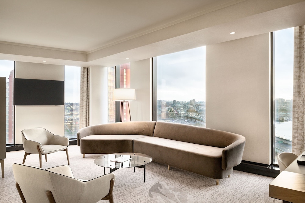 One Bedroom Suite (Non Smoking)